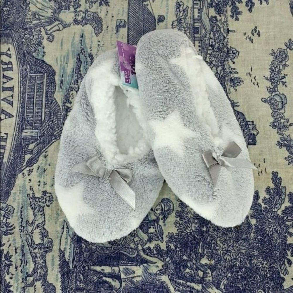 Love At First Sight Grey Star Slippers Girls Shoe Size 5-10 House Socks‎